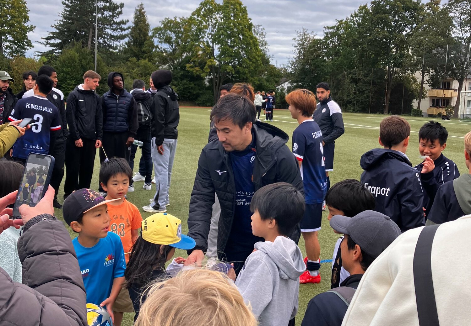 イベントでファンと交流する　©Kichinosuke Nakano