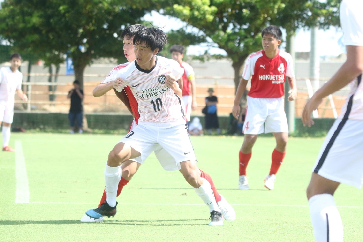 2年生の時から10番を背負った西野。写真は2019年インターハイ ©︎Takahito Ando