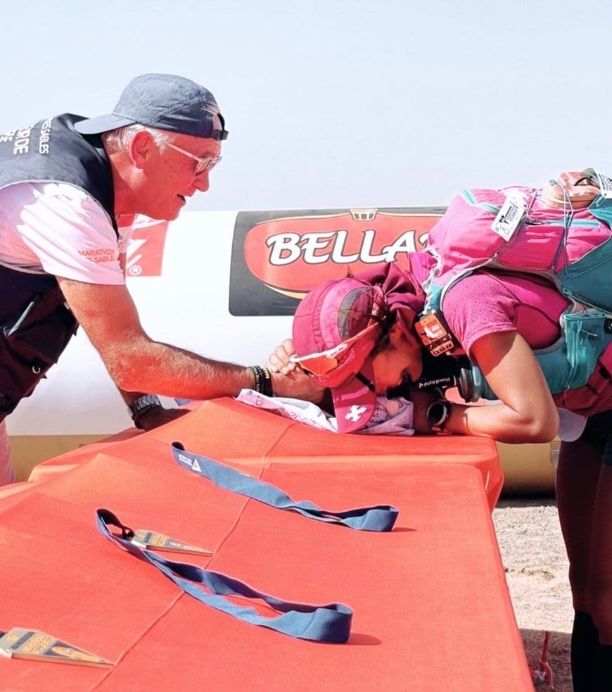 準優勝に思わず泣き崩れる尾藤さん(本人提供)