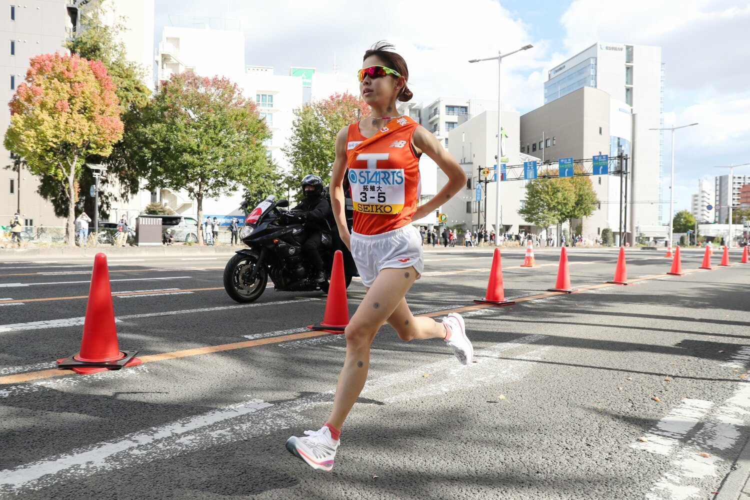 2022年10月の全日本大学女子駅伝5区を走る不破。本調子ではないながらも区間賞を獲得した　©︎JIJI PRESS