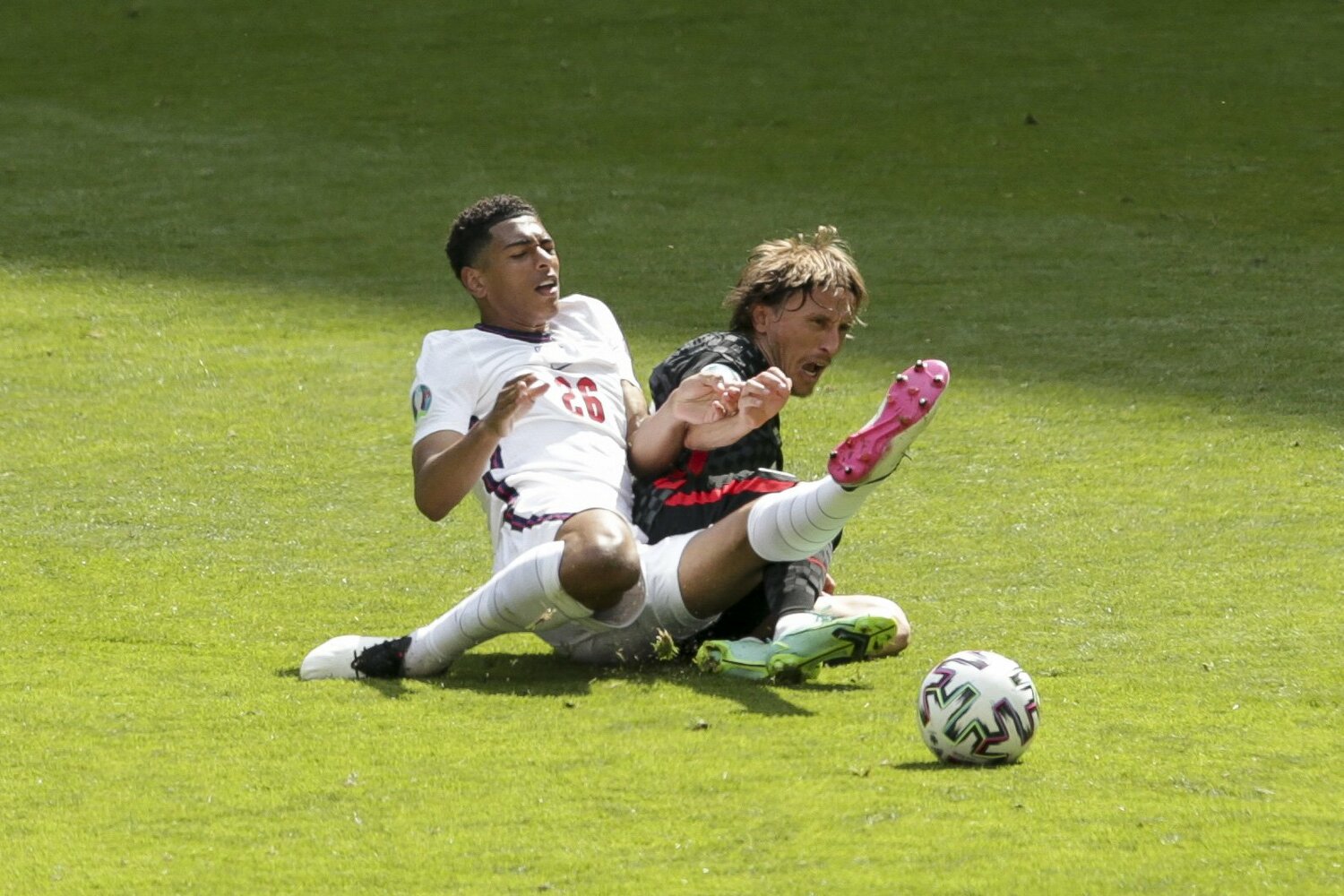 17歳ベリンガムvs35歳モドリッチのマッチアップがグループステージでは実現した©Getty Images