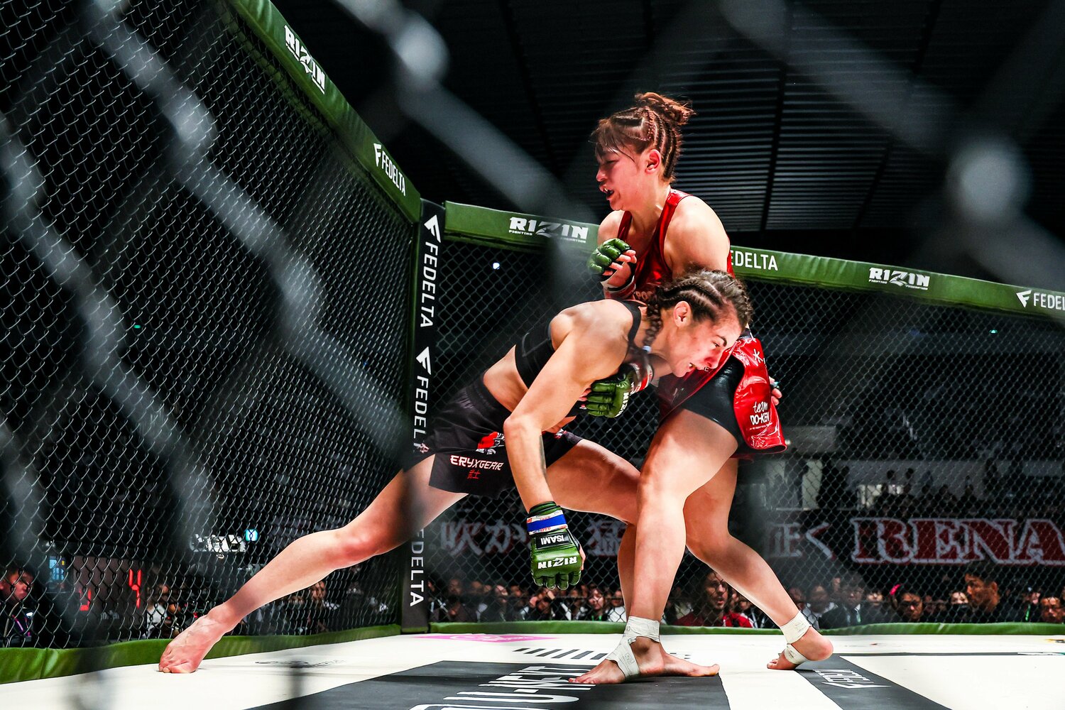 ロペスはRENA相手に積極的なアタックを見せた ©RIZIN FF Susumu Nagao