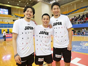 W杯出場を決めた選手たちが凱旋！Bリーグで彼らの凄技を目撃せよ。＜Number Web＞ photograph by AFLO