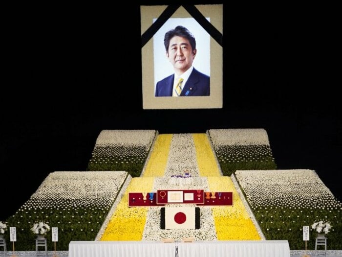 「感謝、拍手、分断、反発…」賛も否もコントラスト強めなスポーツ紙の“国葬報道”で、どこより辛辣だったのは？＜Number Web＞ photograph by KYODO