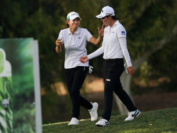 「試合中に食べる・食べない」渋野日向子（23歳）と笹生優花（21歳）メジャーを制した2人の仲良しぶりと意外な“違い”とは？＜Number Web＞ photograph by Shizuka Minami
