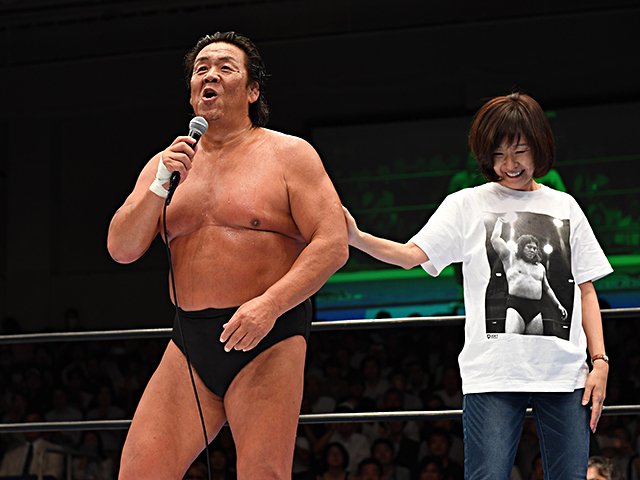 長州力、45年のプロレス人生に終止符。家族のもとに笑顔で帰還できた67