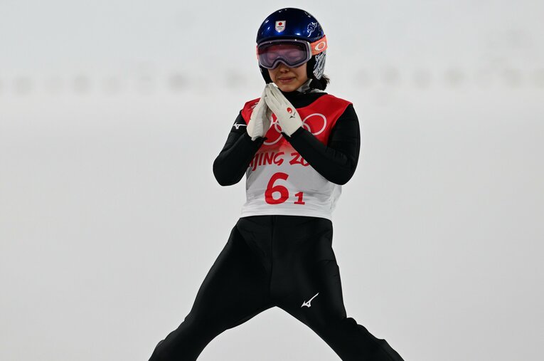 4年前の北京五輪では高梨沙羅がスーツの規定違反で失格の憂き目に。その後もノルウェーチームの組織的不正など、スーツ問題は続いた ／ photograph by Naoya Sanuki／JMPA