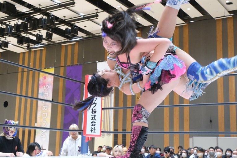 学級委員長も務めた「高校生レスラー」 吏南（17歳）がタイトル戦で見せた“肩書き以上の可能性”…来春の卒業後はプロレス専念へ(28)