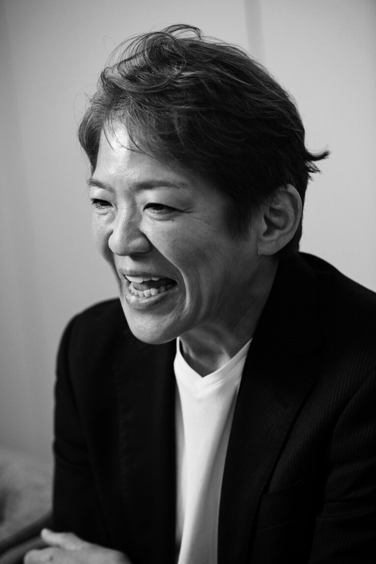 インタビュー時のライオネス飛鳥さん　©タイコウクニヨシ