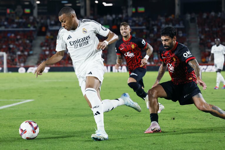 新加入のエムバペ、個の力強さは見せたが本領発揮までまだ時間はかかるか　©Daisuke Nakashima