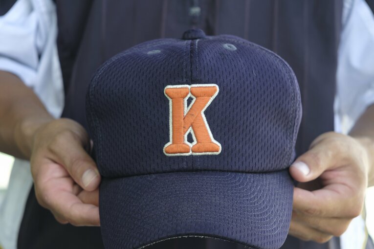 興南高校のキャップ　©︎Atsushi Hashimoto