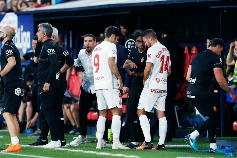 久保建英がGK姿？奇跡の残留に歓喜、“ズボンを抜いだお宝写真”も… 「苦しんだタケのリーガ3年目」をカメラマン視点で振り返る(42)