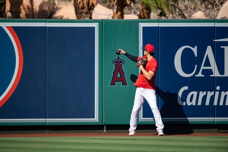 打者として出場しながら、投手としての調整も怠らない　©Nanae Suzuki