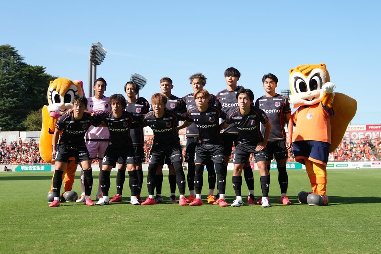 苦しいシーズンを過ごした大宮アルディージャの選手たち　©Masashi Hara/Getty Images