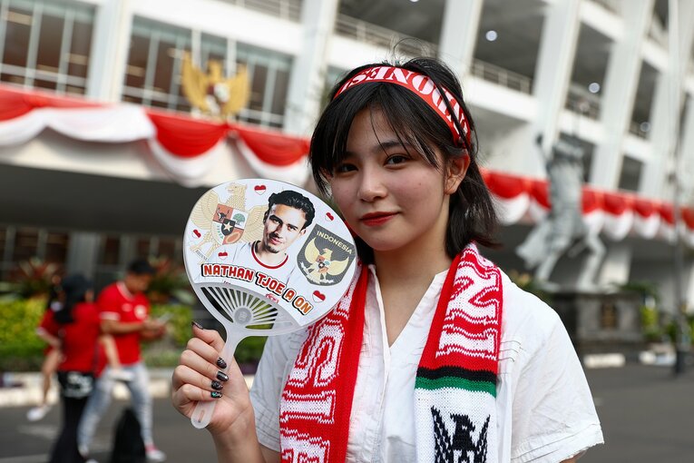 9月10日、W杯予選オーストラリア戦でインドネシアを応援する女性サポーター　©Getty Images