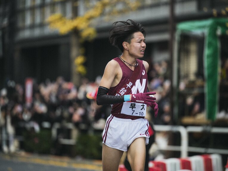 2025年の箱根駅伝。菅野は10区を走って区間5位とチームの総合4位にも貢献した　©Yuki Suenaga