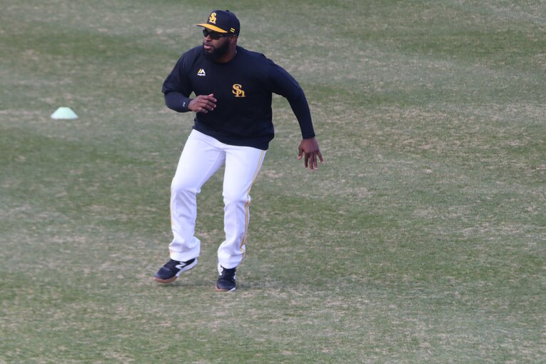 独立リーグから来たホーキンス