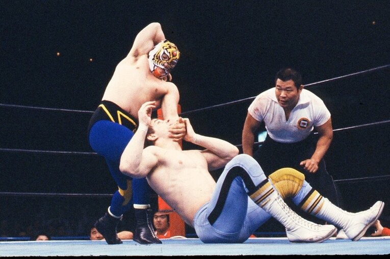 初代タイガーマスク伝説のデビュー。ダイナマイト・キッド戦（1981年） ／ photograph by AFLO