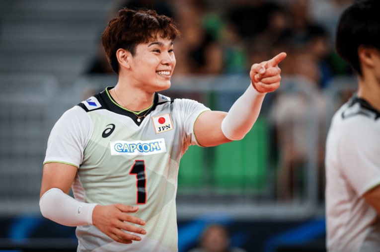 「試合に出るには西田有志と勝負しないといけない」バレー宮浦健人（23歳）が覚悟の海外挑戦…控えめな性格に変化？ 早稲田時代から20キロ増(14)