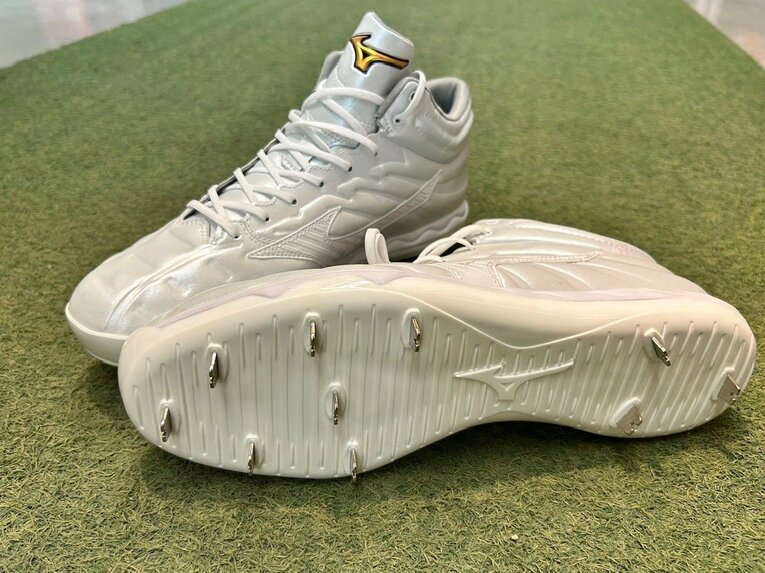 【高校野球ヒット商品】ミズノの球が速くなるスパイク