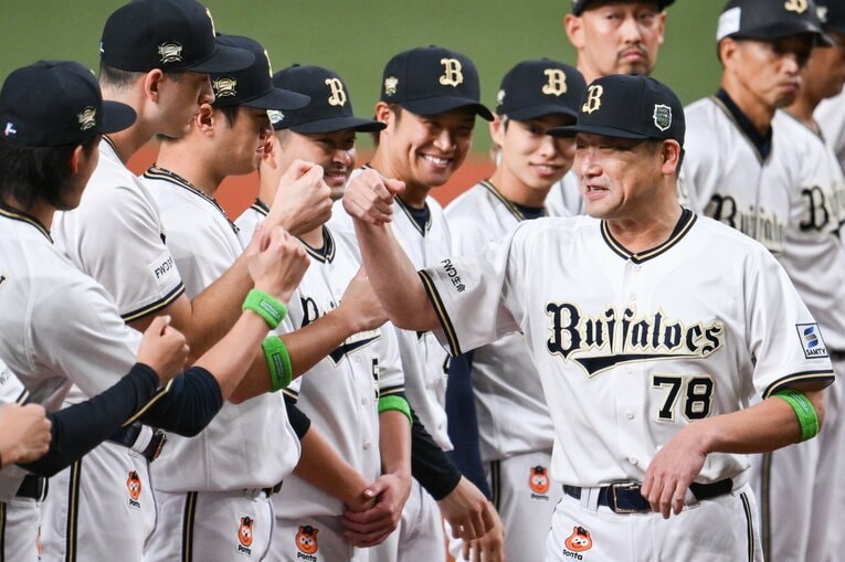 選手との距離が近く、常にコミュニケーションをとっていた中嶋監督　©︎Nanae Suzuki