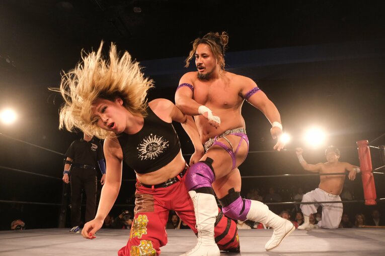 「私なんて“女もどき”なんじゃないか」タイで性別適合手術を受けたトランスジェンダー女子レスラー…エチカ・ミヤビがリングで流した涙の意味(19)