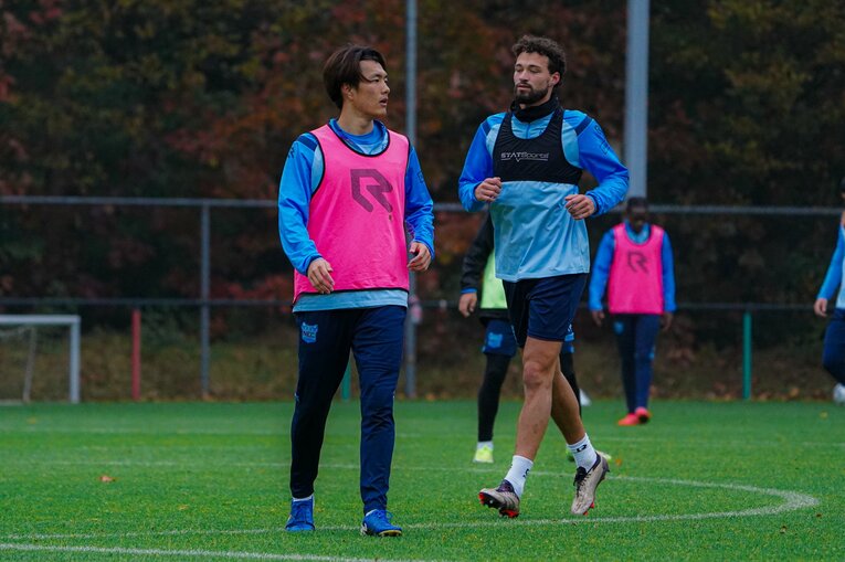 オランダでの小川の様子（全5枚中の3枚目）©N.E.C. Nijmegen