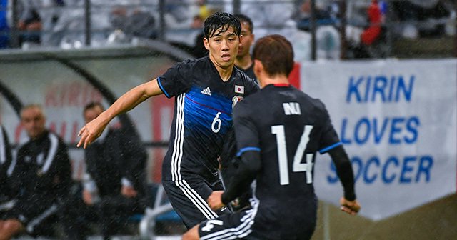 未使用タグ付 福西崇史 アディダス 日本代表ユニフォームシャツ メンズS 福西崇史が語る現代サッカーMF像。日本の“中盤3枚”に欲しい能力って