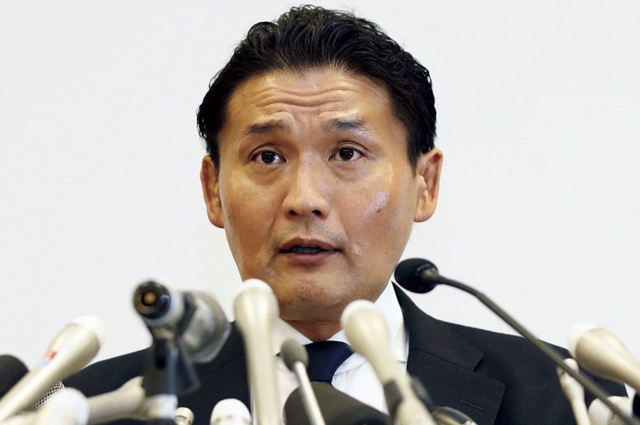 ぎこちなかったヒーローよ、さらば。~貴乃花にかけた父の一言を思い出す~<Number Web> photograph by KYODO