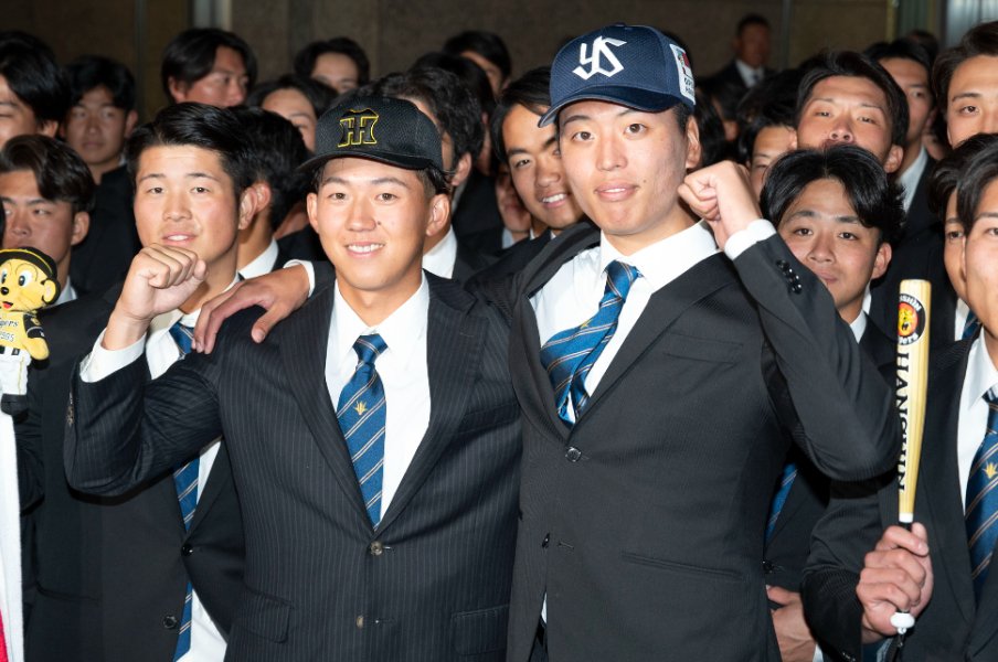 「こんな順位で…」193センチ大型右腕“ビックリ指名”のウラで聞こえた残酷な悲鳴「目玉は立石正広」創価大ドラフト密着中にじつは起きていた“指名漏れ”＜Number Web＞ photograph by Keiji Ishikawa