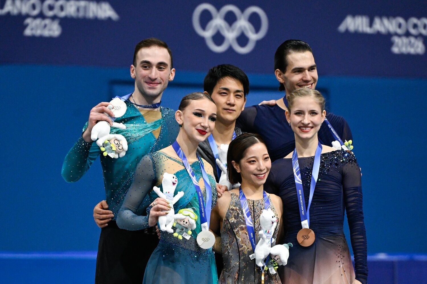 銀メダルのジョージアペア、銅メダルのドイツの男子選手はいずれもロシア出身　©Asami Enomoto/JMPA