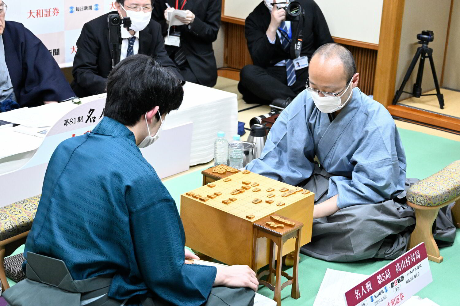 名人戦第5局で藤井と相まみえた際の渡辺　©Keiji Ishikawa