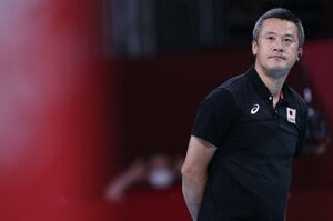 「本当に中垣内が必要なのか」中垣内祐一はなぜ批判されても“外国人コーチ”に実権を握らせたのか？ 東京五輪8強の真相「話すのはこれが最後」
