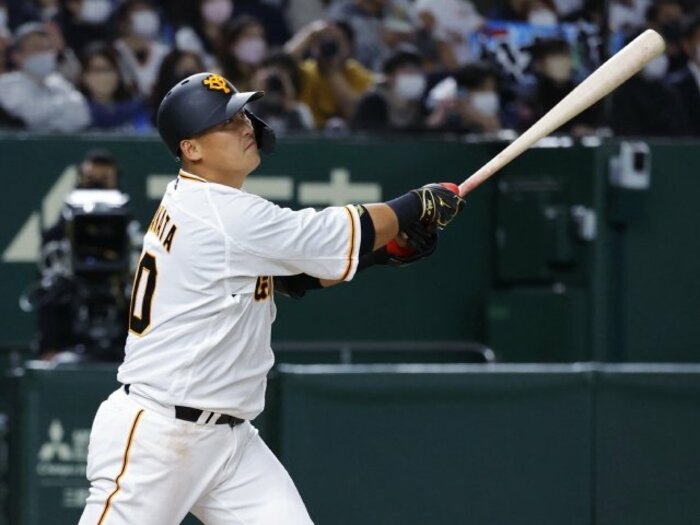 レギュラー確定は坂本勇人と岡本和真だけ…巨人・原監督が「ウチの打線の課題」と語る「1番と5番」問題でカギは中田翔が握る？＜Number Web＞ photograph by KYODO