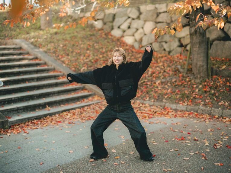 コミカルなポーズも！　©Wataru Sato