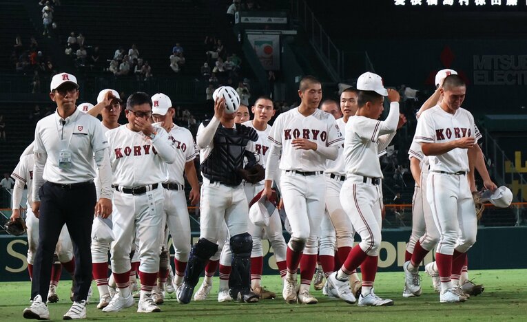 甲子園の初戦で旭川志峯に勝利した広島・広陵　©Sankei Shimbun