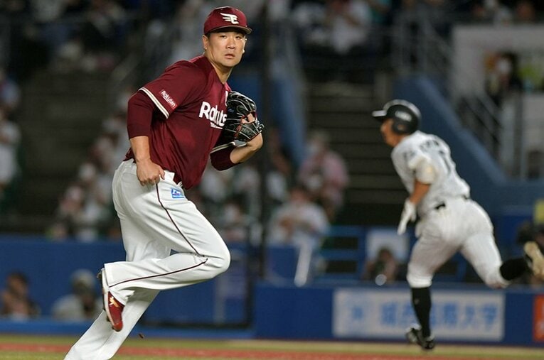 10日のロッテ戦では佐々木朗希との投げ合いで、8回2失点と試合を作った田中将大 ／ photograph by Sankei Shimbun